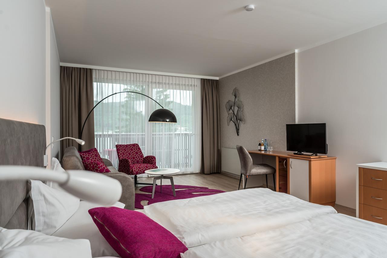 Seehotel Vinzenz フェルデン・アム・ヴェルターゼー エクステリア 写真